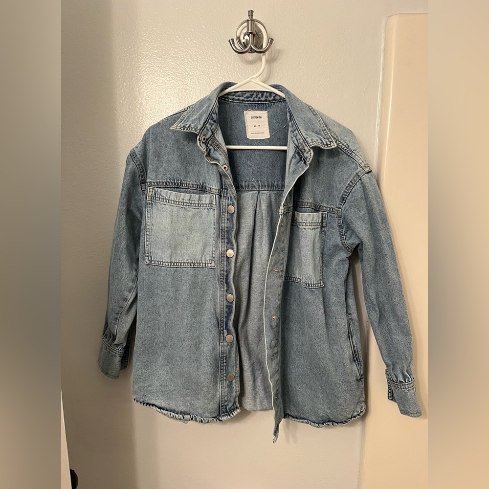 Oversized Women’s Jean Jacket
